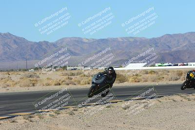 media/Jan-10-2025-CVMA Friday Practice (Fri) [[489e0da257]]/Group 4 and Trackday/Session 2 (Turn 4 Inside)/